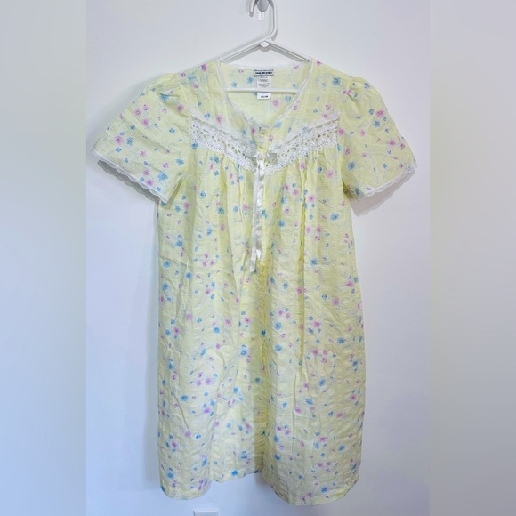 Vintage Floral Yellow Button up Robe Medium - Picture 1 of 1